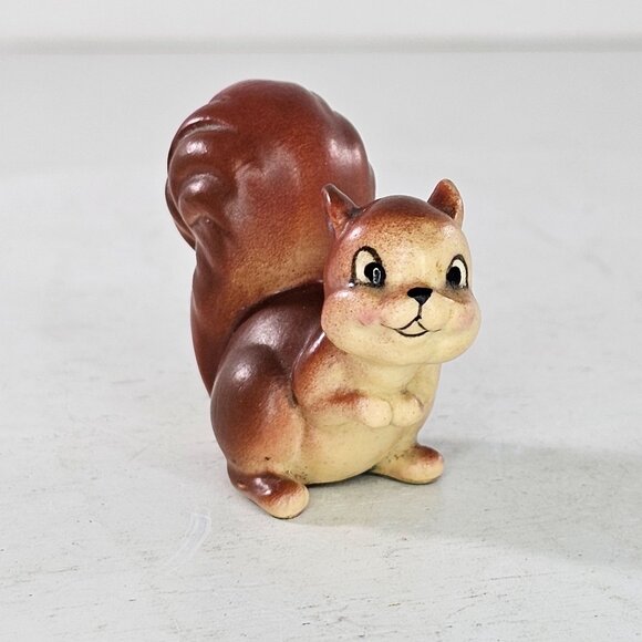 Josef Originals Squirrel Miniature Figurine Woodland Critter Cute Kitsch Animal - Picture 2 of 8